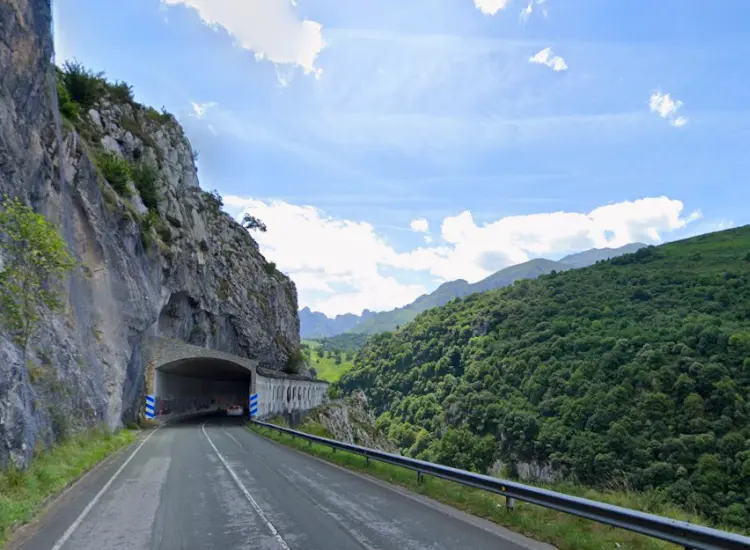 AS114 Gorge
