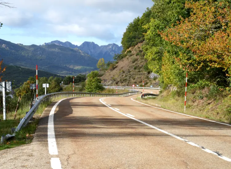The road on the way to Riaño - Spain and Portugal Adventure